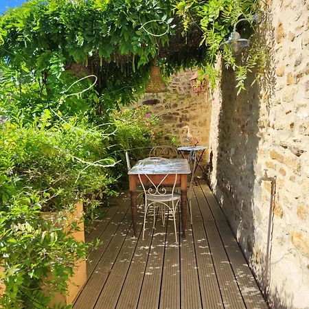 Provencale Proche Uzes *